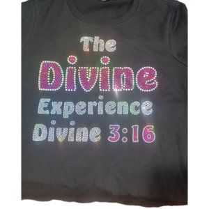 NWT Womans Medium Divine T Shirt